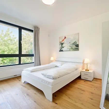 Luxury 1bdr Only 8 Min To Dancing House Prague