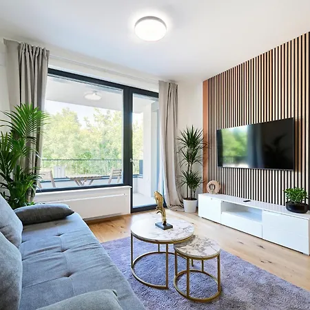 Luxury 1bdr Only 8 Min To Dancing House Apartamento *